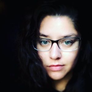 Meet your Posher, Esmeralda